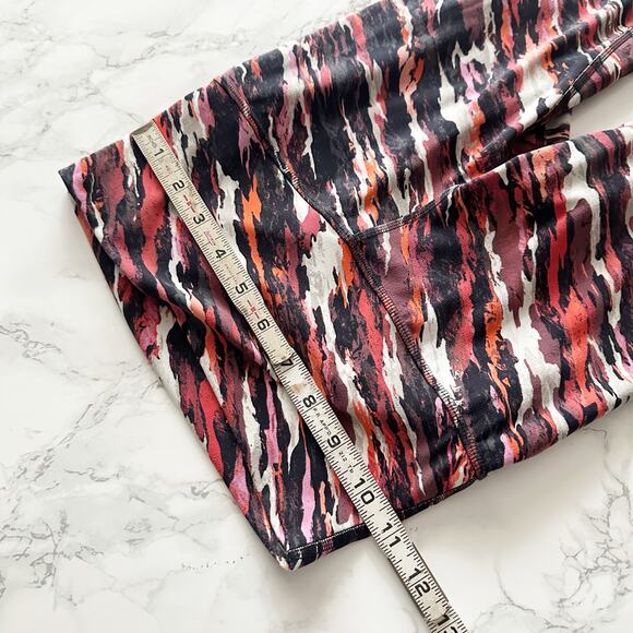 lululemon Align High-Rise Pant 25" in Tiger Tide Smoky Red Multi Women’s size 4 - Picture 7 of 9